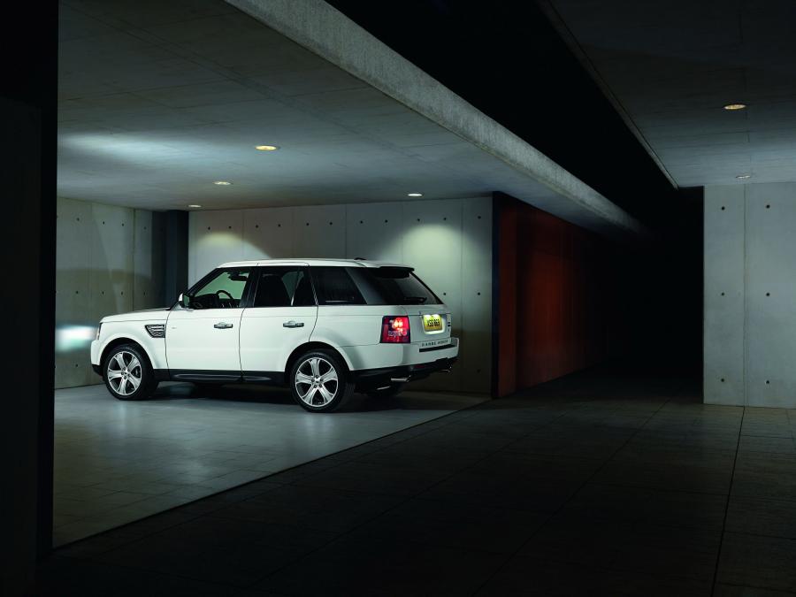  Land Rover Range Rover Sport 2010 года  (фото 18 из 36)